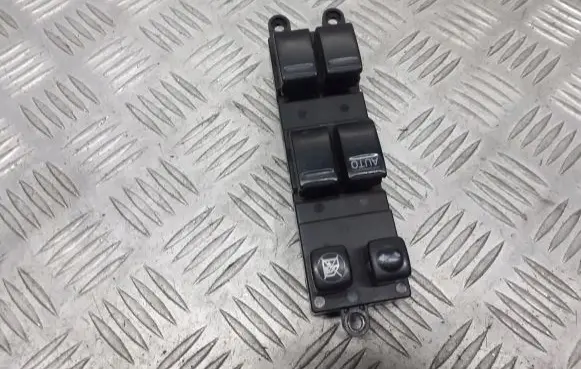 Nissan Primera Electric window control switch 25401AV640