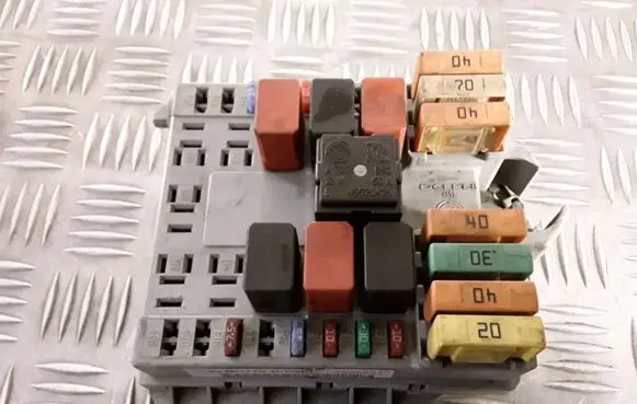 Fiat Doblo Fuse module 51763770