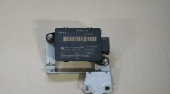 Volkswagen Touareg II Tire pressure control unit 7P6907273F