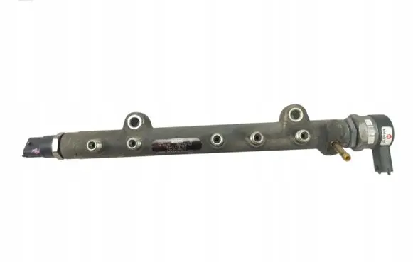 Toyota Yaris Fuel injector supply line/pipe 238100N021