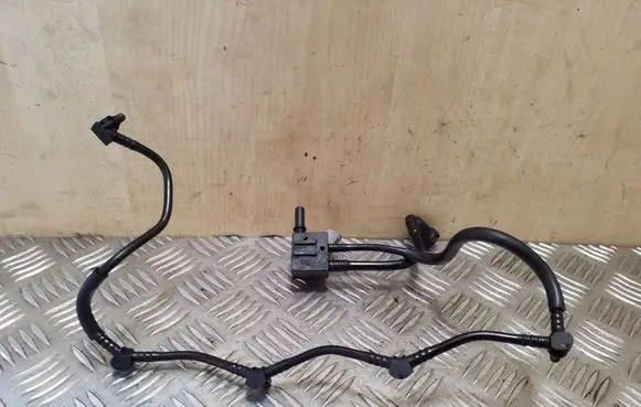 Volvo S40, V40 Fuel return line/hose 
