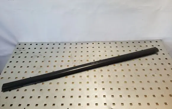 Hyundai Terracan Front door glass trim molding