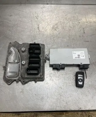 BMW 5 F10 F11 Engine control unit/module 7620419