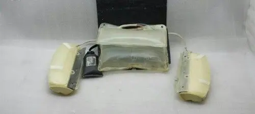 Jaguar XK - XKR Rubber seal front coupe door window C2P20012
