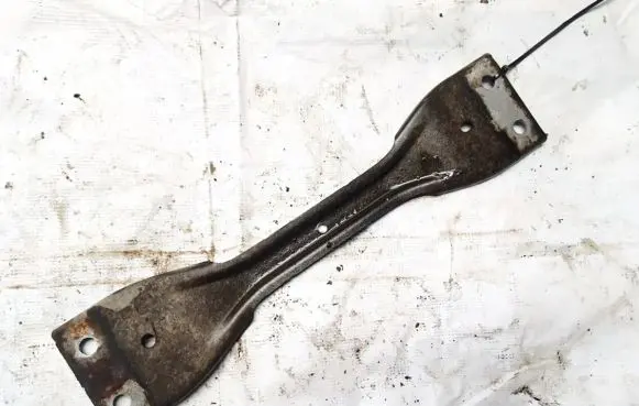 Audi A3 S3 8P Engine mounting bracket