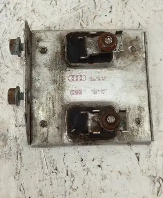 Audi A4 S4 B5 8D Coolant fan relay 8D0959493