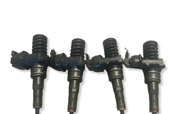 Volkswagen Golf VI Fuel injectors set 0414720313