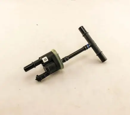 Ford Kuga III Engine mount vacuum valve HU5A9Y477AB