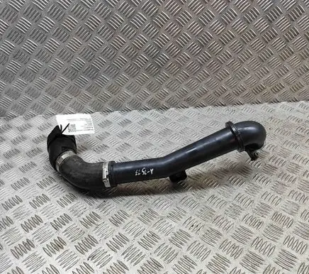 Volkswagen PASSAT B8 Intercooler hose/pipe 04L145770S 04L145828G