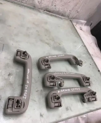 Nissan Qashqai J12 A set of handles for the ceiling 1942111b