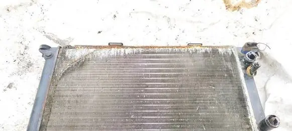 Coolant radiator