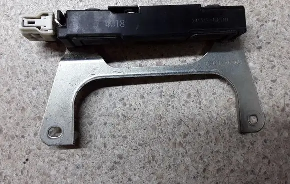 Toyota Auris E180 Sensor 8999712030 4C18