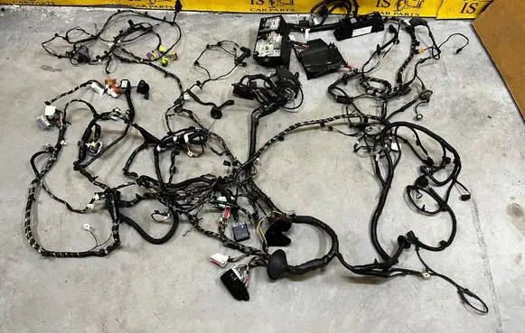 Ford Kuga II Wiring harness FV4T14K733DNE FV4T14014DUE