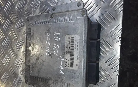 Renault Scenic I Engine control unit/module 0281011324 8200309316 8200309321