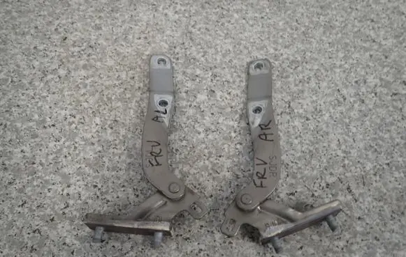 Honda FR-V Tailgate/trunk/boot hinge