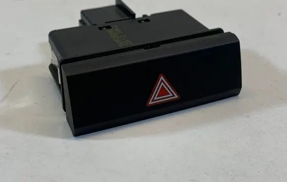 Volkswagen Touareg II Hazard light switch 7P6953509A