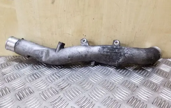 Toyota Avensis T270 Intercooler hose/pipe