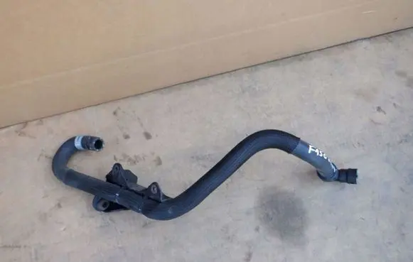 Ford F150 Engine coolant pipe/hose