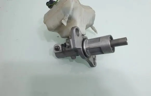 Audi Q5 SQ5 Master brake cylinder