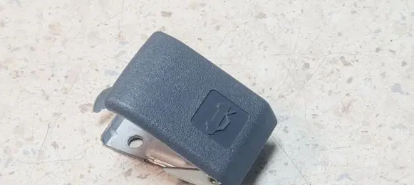 Mitsubishi Colt Engine bonnet (hood) release handle