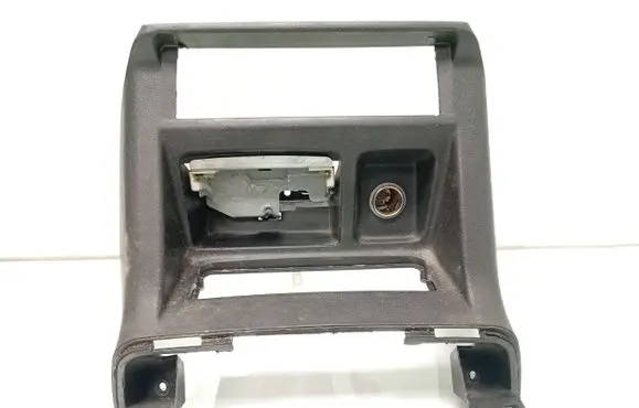 Mitsubishi Pajero Other center console (tunnel) element MR402625