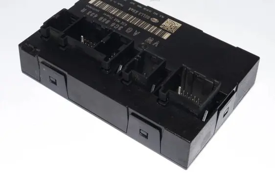 Volkswagen Golf V Comfort/convenience module 1K0959433S 5DK00858311 HELLA