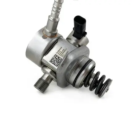 Skoda Octavia Mk3 (5E) Fuel injection high pressure pump 04E127026BA 04E127026E