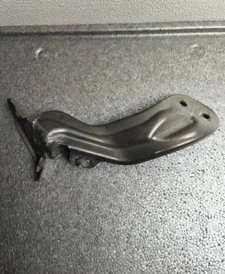 Renault Talisman Fender mounting bracket 620435388R