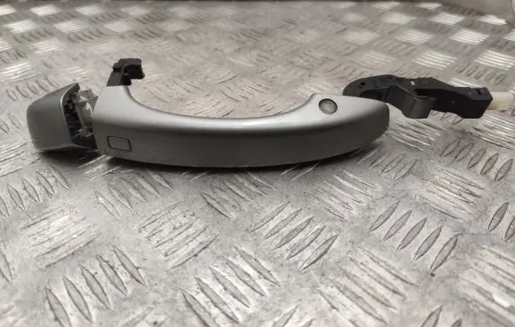 Audi A8 S8 D4 4H Front door exterior handle 4H0837205 4H0837167