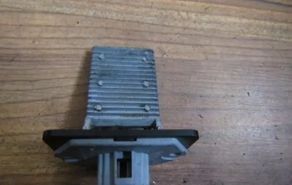 Hyundai Elantra Heater blower motor/fan resistor