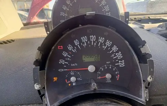 Volkswagen New Beetle Speedometer (instrument cluster) 1C0919800J