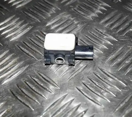 Mercedes-Benz ML W164 Airbag deployment crash/impact sensor A0038202826