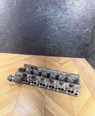 Mercedes-Benz E W211 Engine head A6130101420