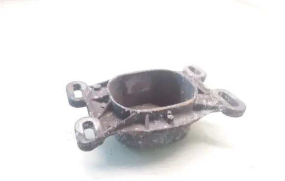 Audi A6 S6 C6 4F Engine mounting bracket 4B0199335L