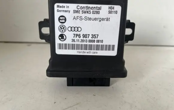 Volkswagen Touareg II Light module LCM 7P6907357