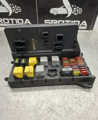 Mercedes-Benz Sprinter W906 Fuse module A9069003502 A9069014500