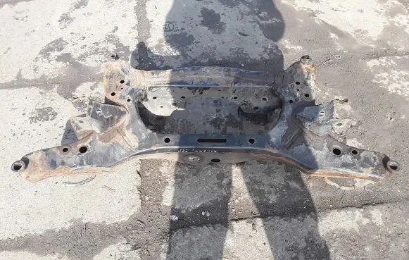 Renault Koleos I Rear subframe 