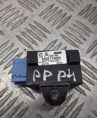 Peugeot 407 Coolant fan relay 9652174680