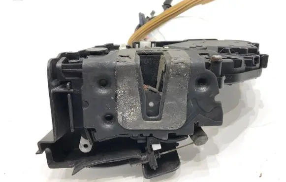Ford Kuga I Front door lock 8V4A-S21813-MA