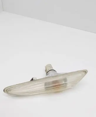 BMW 3 E46 Front fender indicator light 8382104