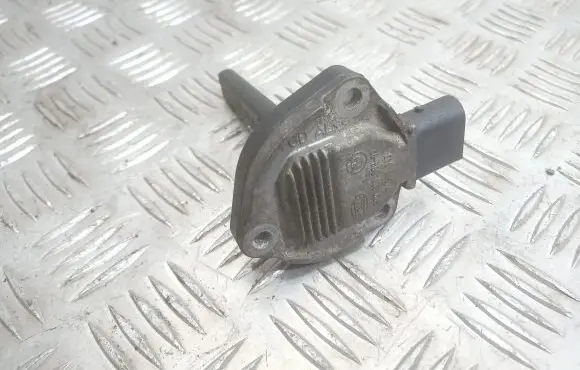 BMW 1 E81 E87 Oil level sensor 7503003