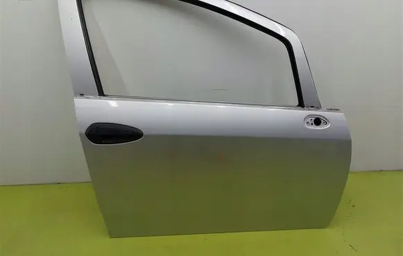 Fiat Grande Punto Front door 