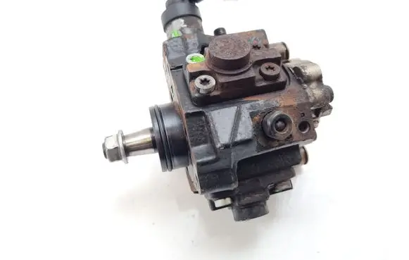 KIA Ceed Fuel injection high pressure pump 331002A420 0445010206 1271966