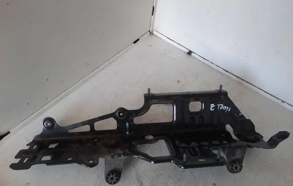 Audi e-tron Pneumatic air compressor holding bracket 4KE616006F 00350486 101120211