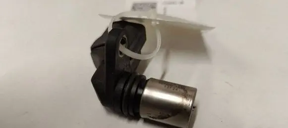 Mazda 6 Crankshaft position sensor RF5C18230 0296001300