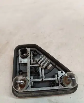 BMW 5 E39 Tail light bulb cover holder 8371325