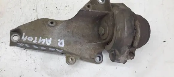 Audi A6 S6 C5 4B Gearbox mounting bracket 8D0399114