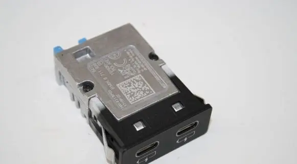 BMW X4 G02 AUX in-socket connector 8711938