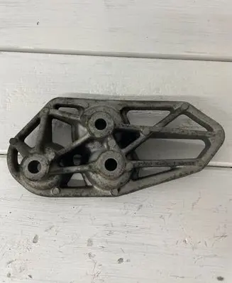 Honda Civic IX Engine mounting bracket