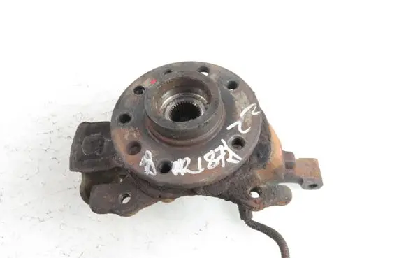 Opel Zafira A Front wheel hub spindle knuckle 